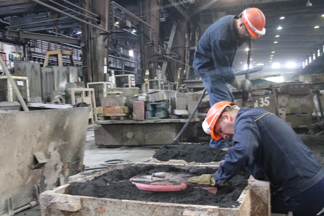 Формовщик машинной формовки в литейном производстве