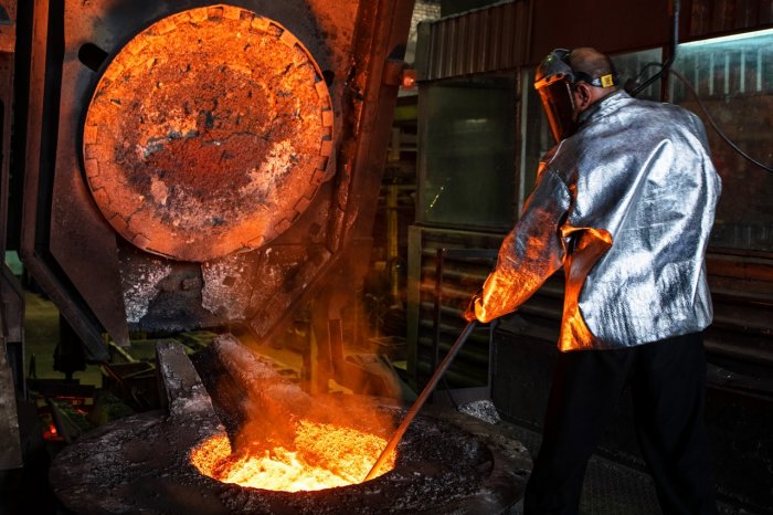 Огнеупорщик